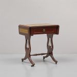 1031 3470 LAMP TABLE